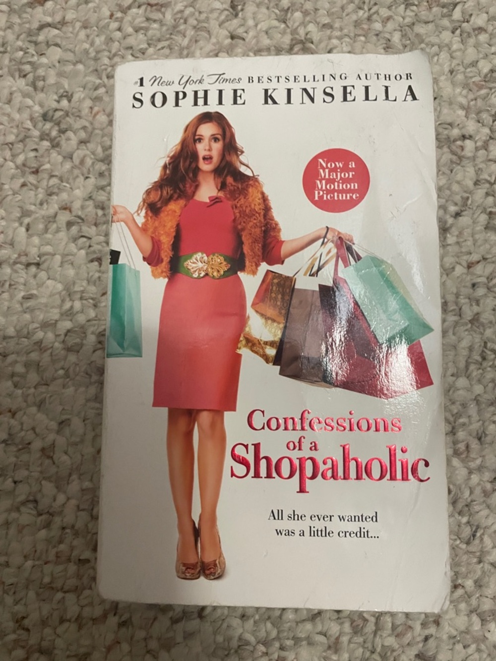 Confessions of a Shopaholic by Sophie Kinsella - Pink Cover
